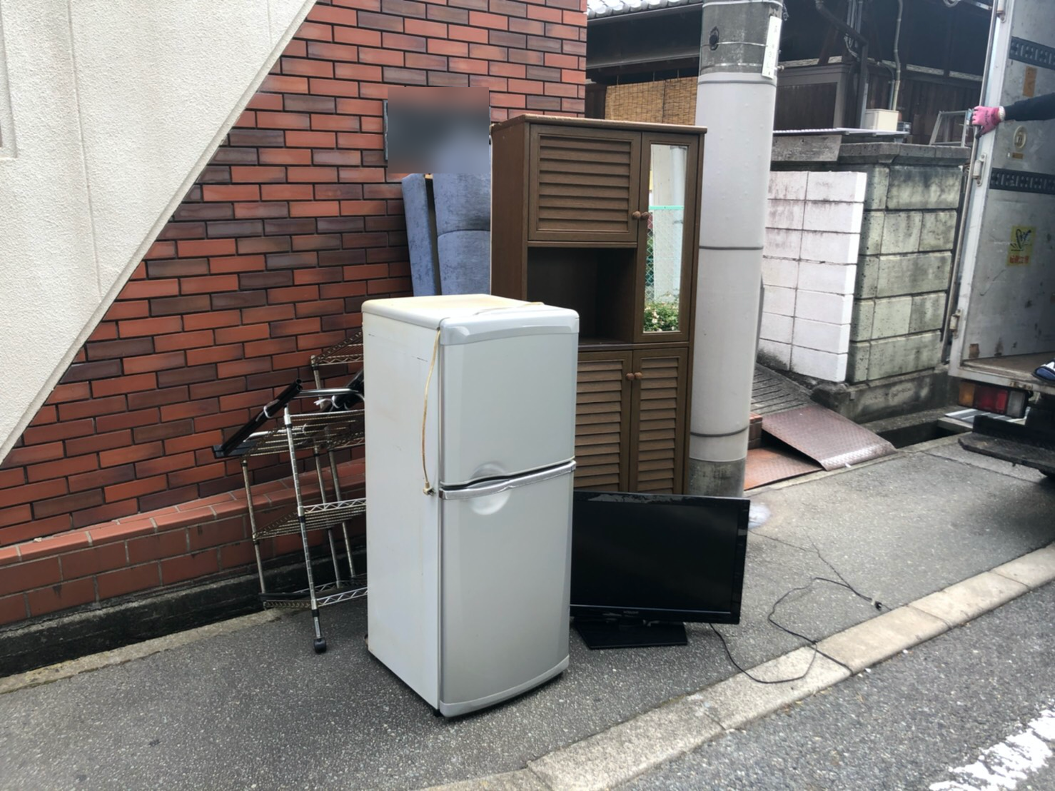 冷蔵庫、テレビ、その他不用品の回収前